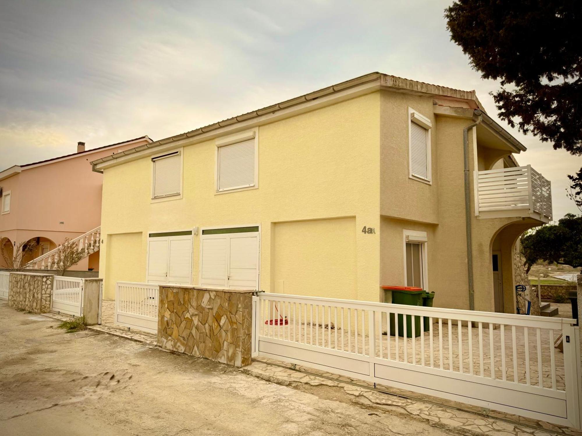 Casa Mare Rtina Garten Zwei Baeder Eg Exteriér fotografie