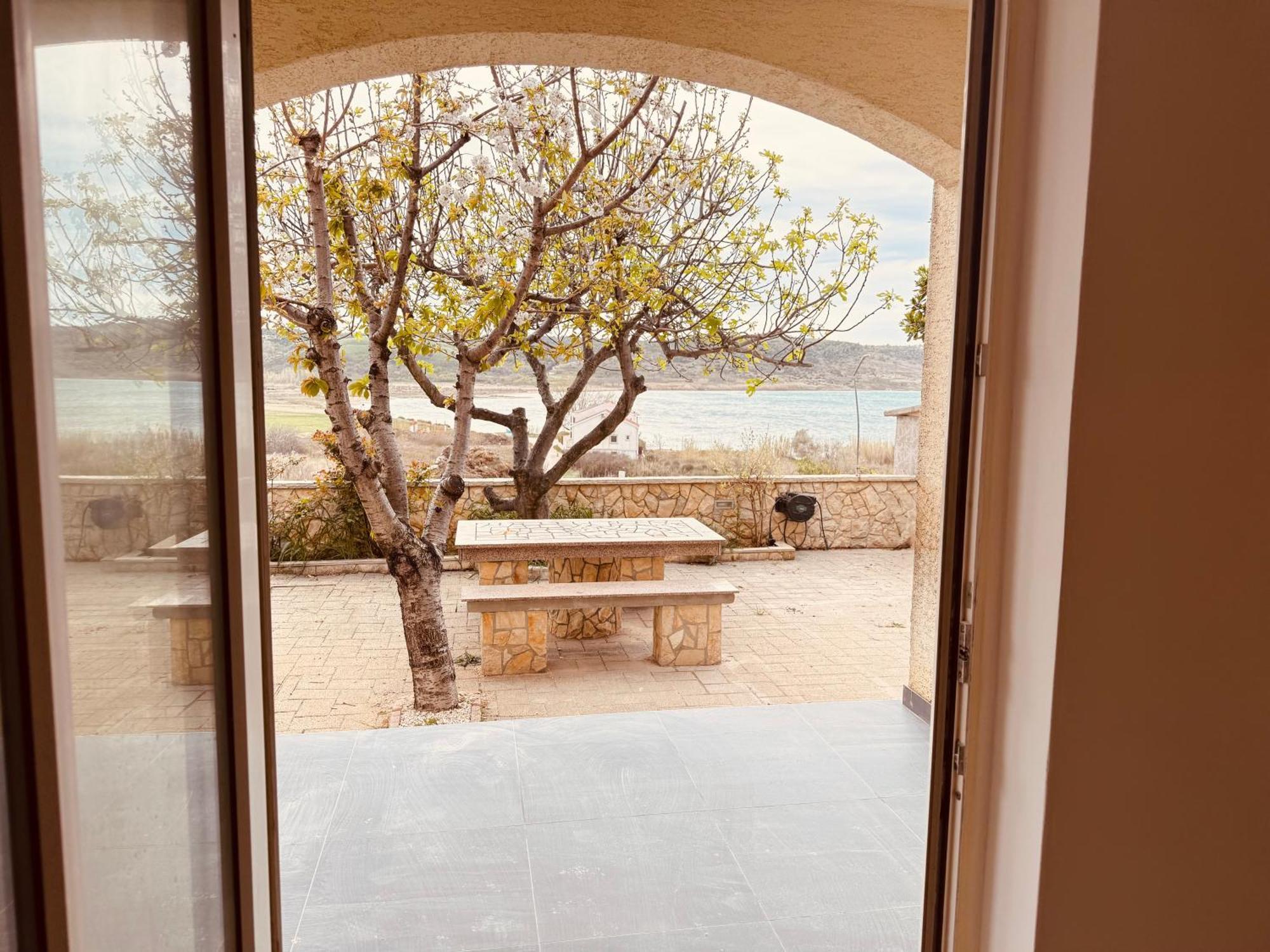 Casa Mare Rtina Garten Zwei Baeder Eg Exteriér fotografie